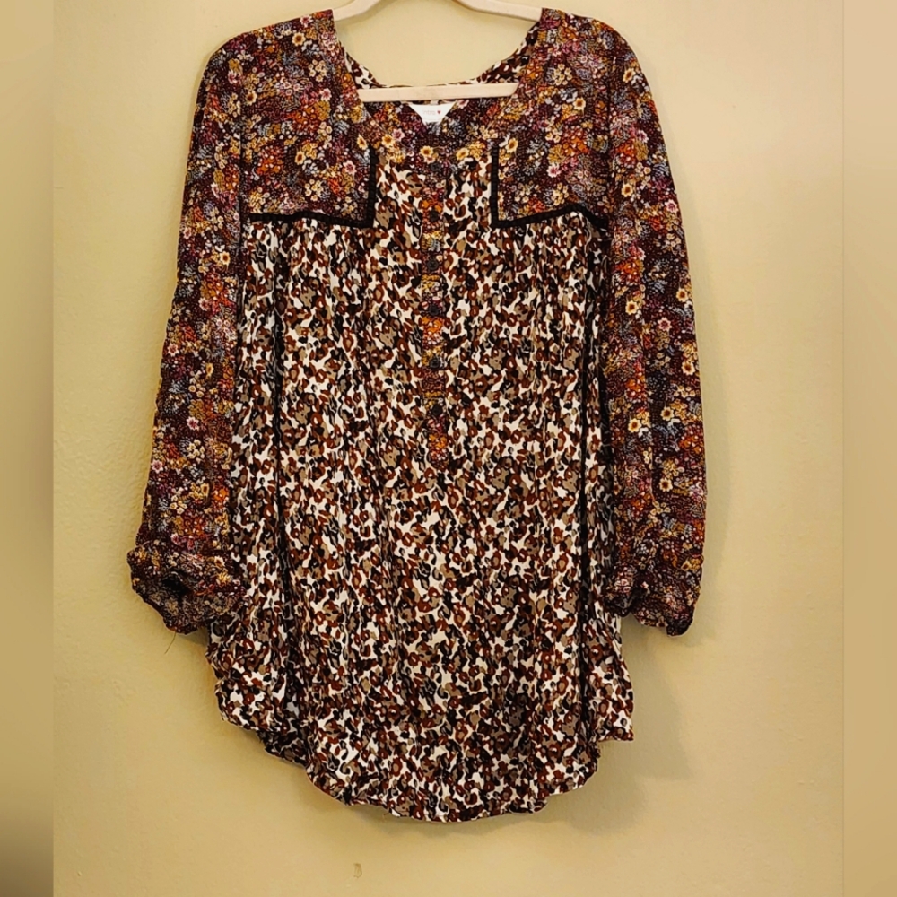 Intro 3x Half button down blouse,  lots of Fall/ Winter vibes